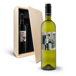 Wine gift set with personalised label - Maison de la Surprise - Merlot & Sauvignon Blanc